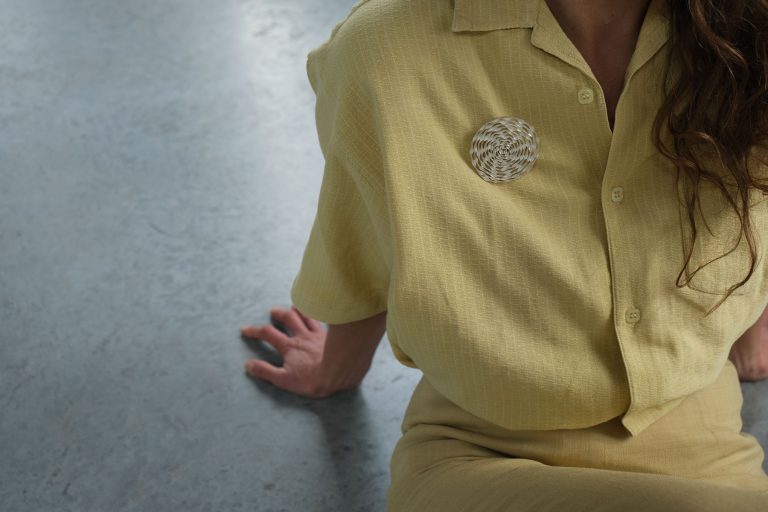 Broche-Kazuko-Nishibayashi-photo-Lou-Sautreau-w