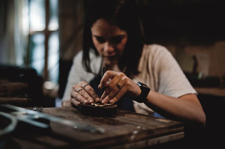 Portrait de l'artiste Annie Sibert