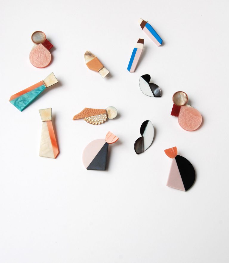 Ensemble de boucles d'oreilles de Danni Schwaag, un bijou de texture et de sensualité