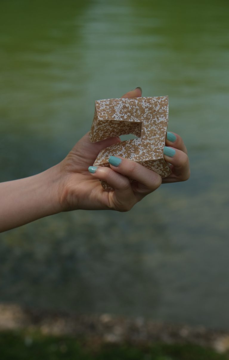 Dancing Rectangle, Joohee Han 2021 Eggsquisite