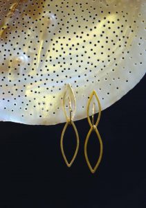 Boucles Sabine Herman Navette or jaune mat