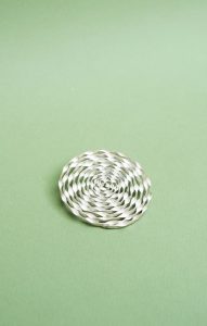 Hectare broche Kazuko Nishibayashi argent