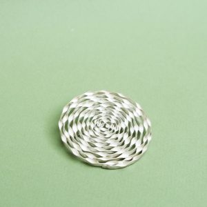 Hectare broche Kazuko Nishibayashi argent