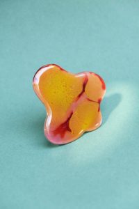 Hectare Broche Nevin Arig jaune et rose