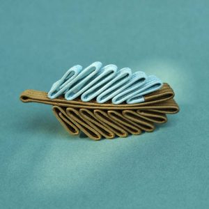 Broche cécile bertrand feuille zig zag textile